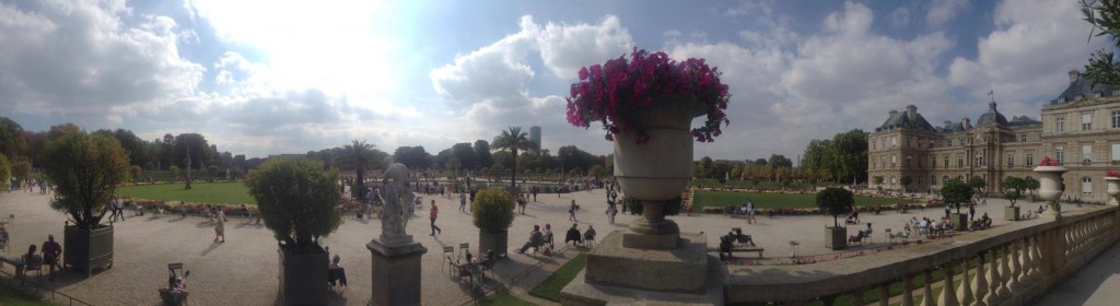 luxembourg gardens panorama: long weekend in paris